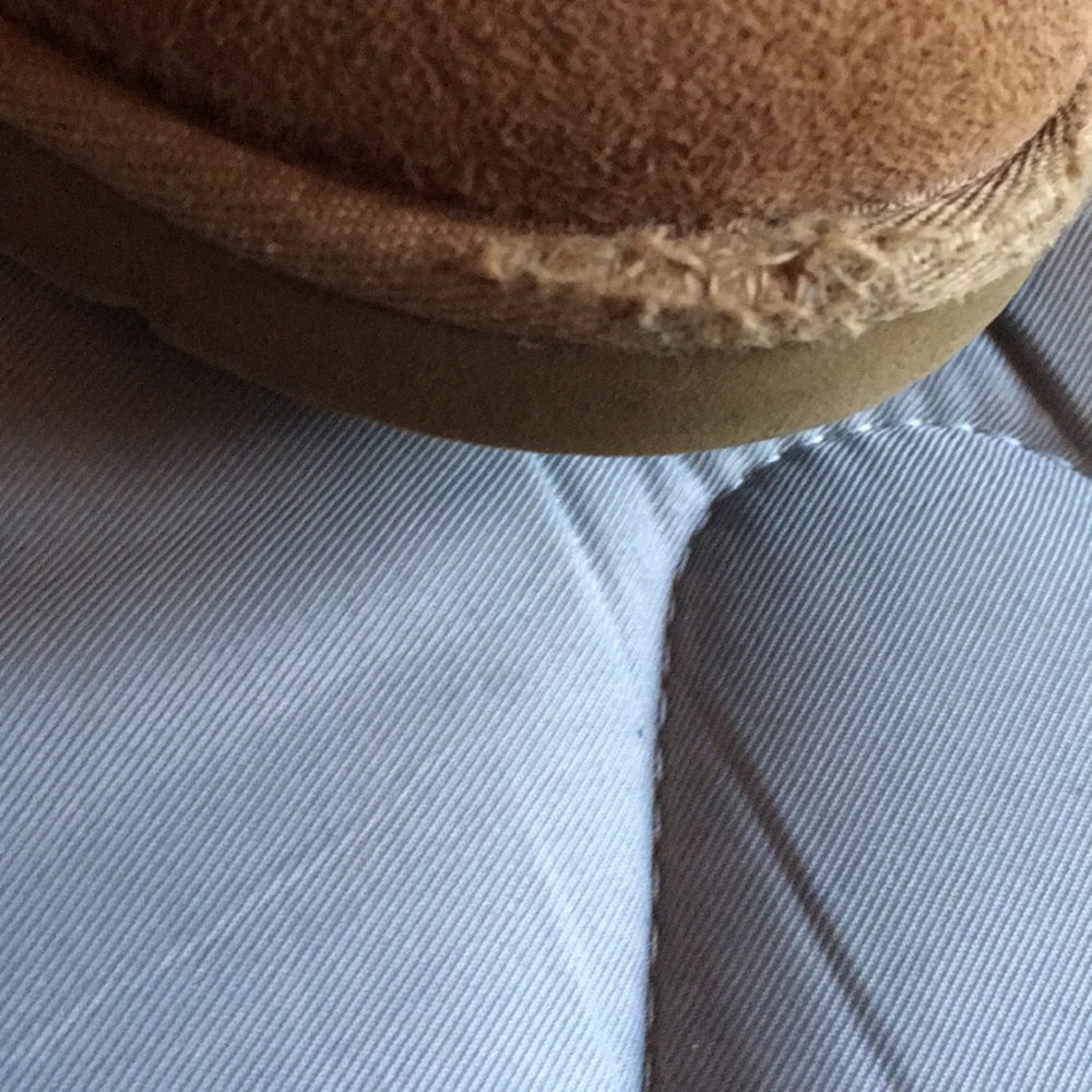UGG Bailey Button Short - Picture 3 of 5